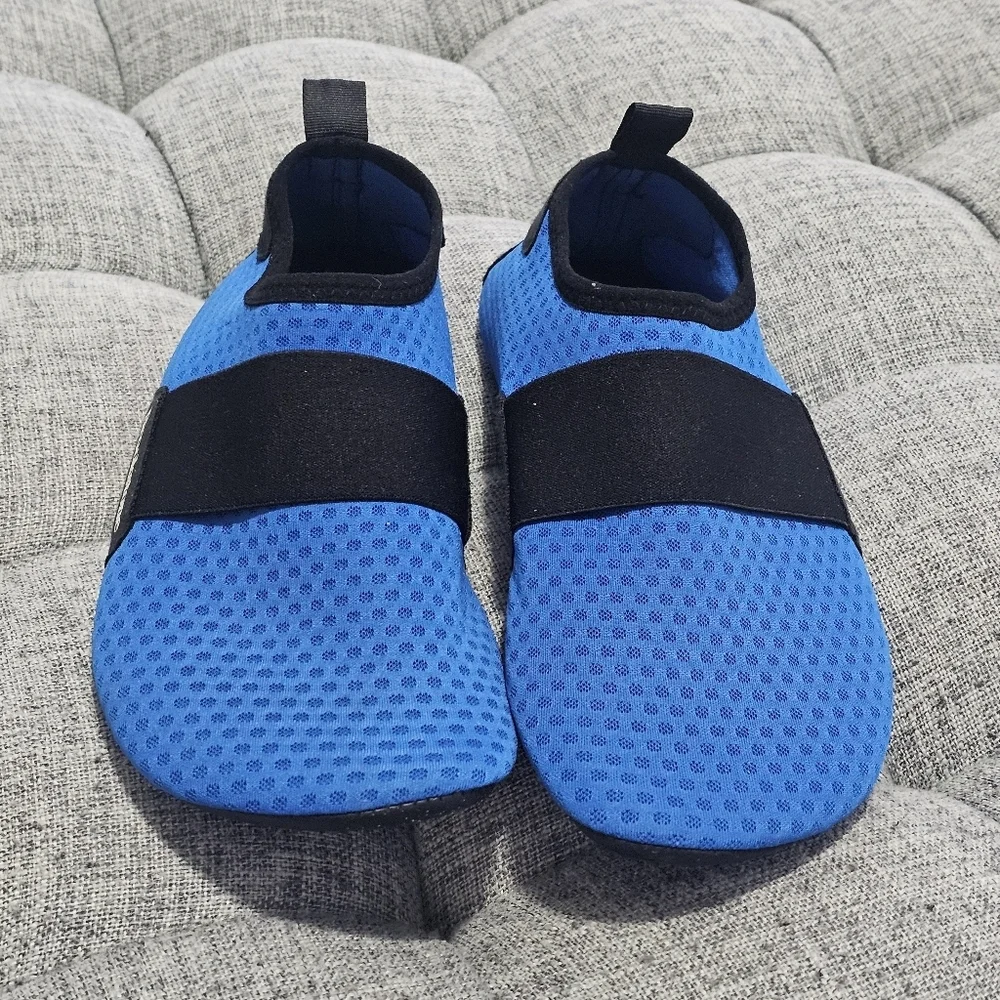 Brookstone Blue and Black Water Walkers Kids Shoes Size UK38/39